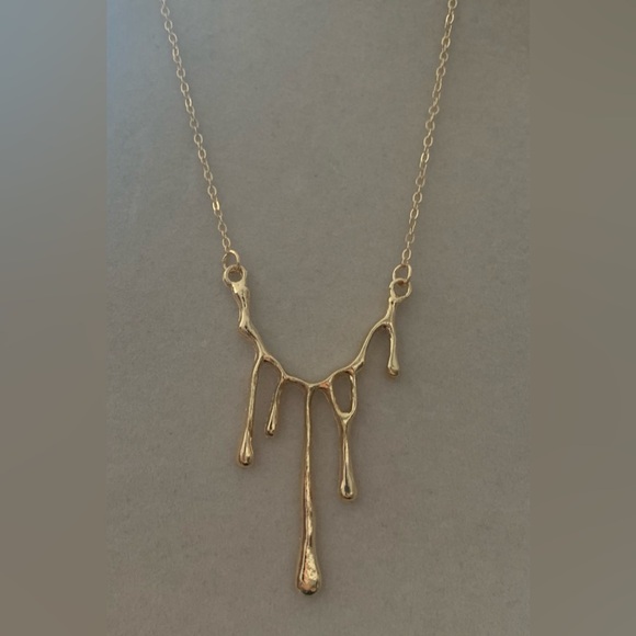 💛 Golden Lava Droplet Pendant Necklace - Picture 6 of 10